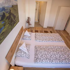 Deluxe New Center Apartment